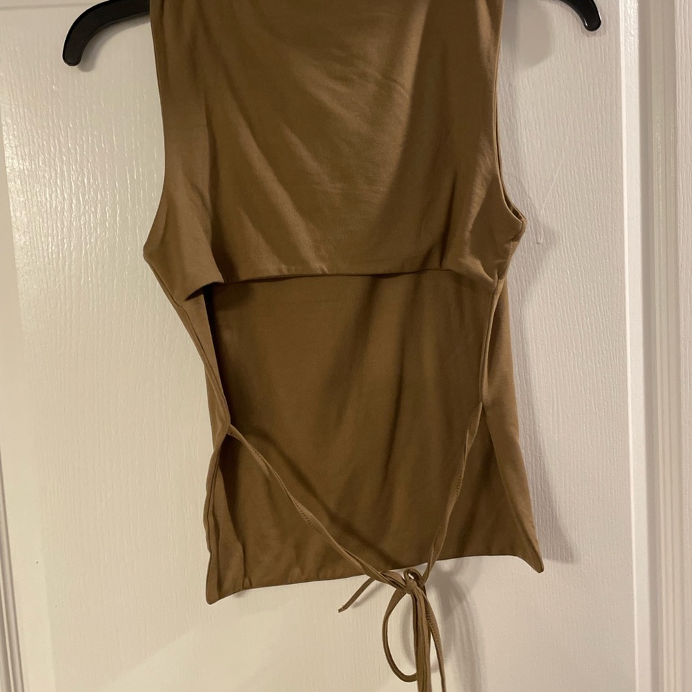 Commense Brown Backless Top - Picture 2 of 4